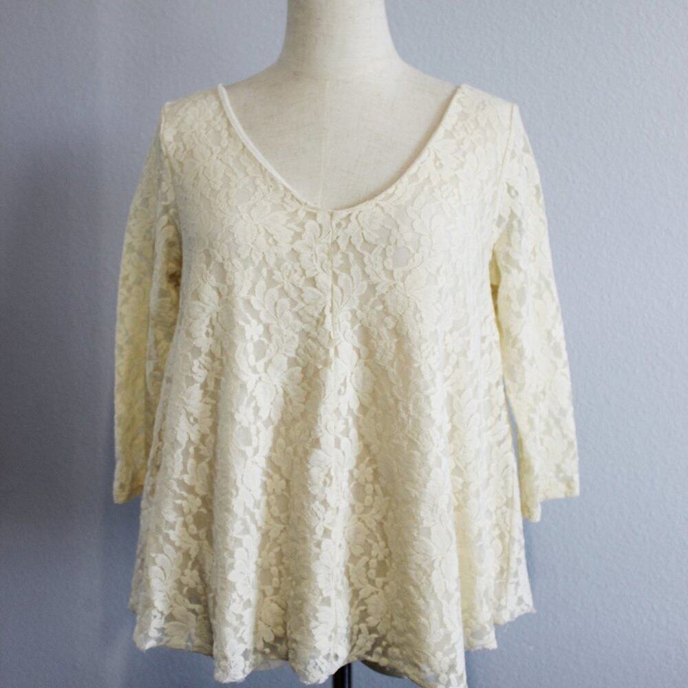 American Eagle Outfitters Lace Blouse Size M